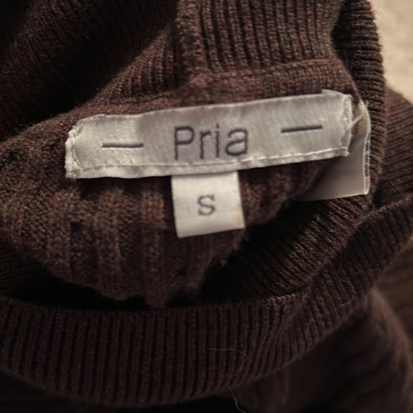 Turtleneck Sweater - Picture 3 of 4